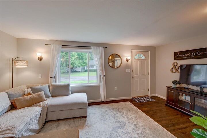 Property Photo: 5521 Gettle Avenue WI 53705