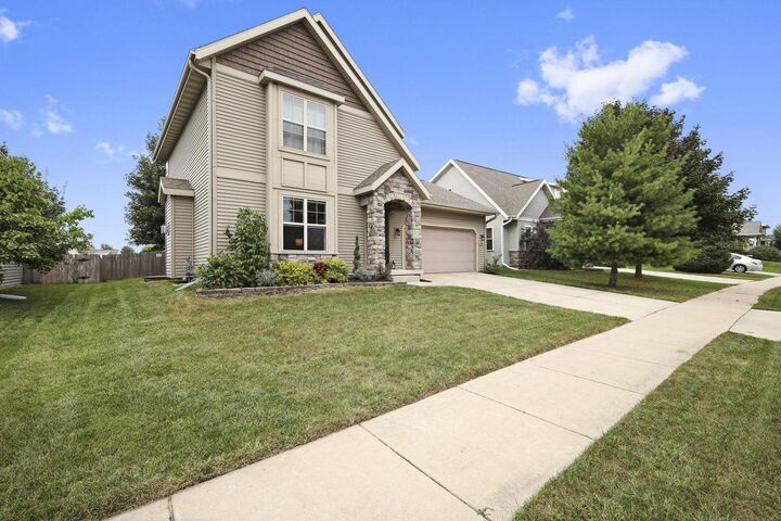 Property Photo: 350 South Goldenrod Drive WI 53590