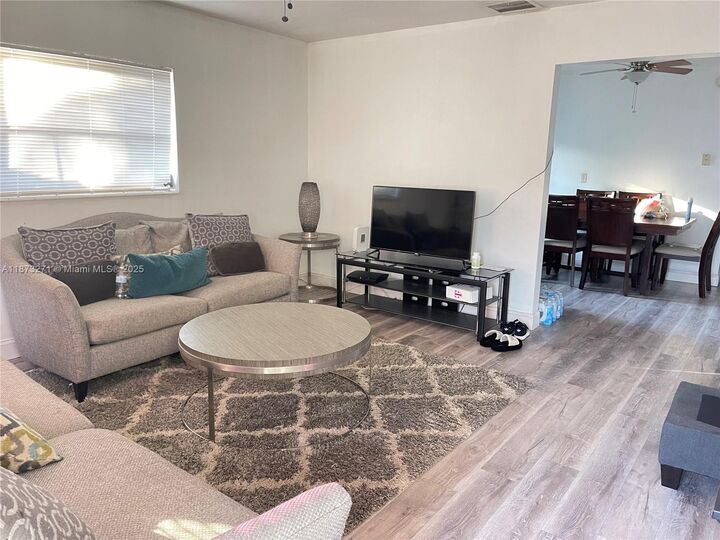 1091 SW 32nd Ct E-W  Fort Lauderdale FL 33315 photo