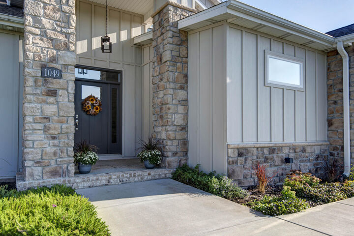 Property Photo:  1049 E Siler Parkway  MO 65810 