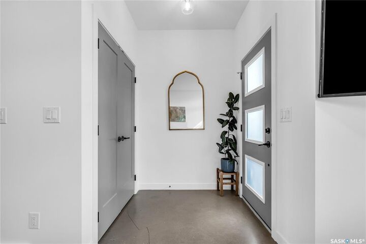 Property Photo:  1410 Alexandra Avenue  SK S7K 3B9 