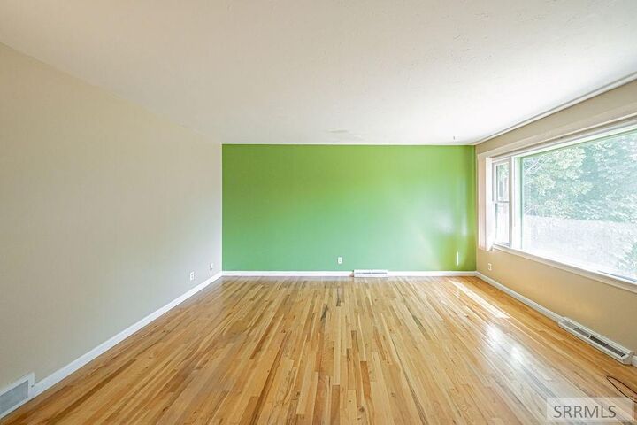 Property Photo:  1060 Orlin Drive  ID 83404 