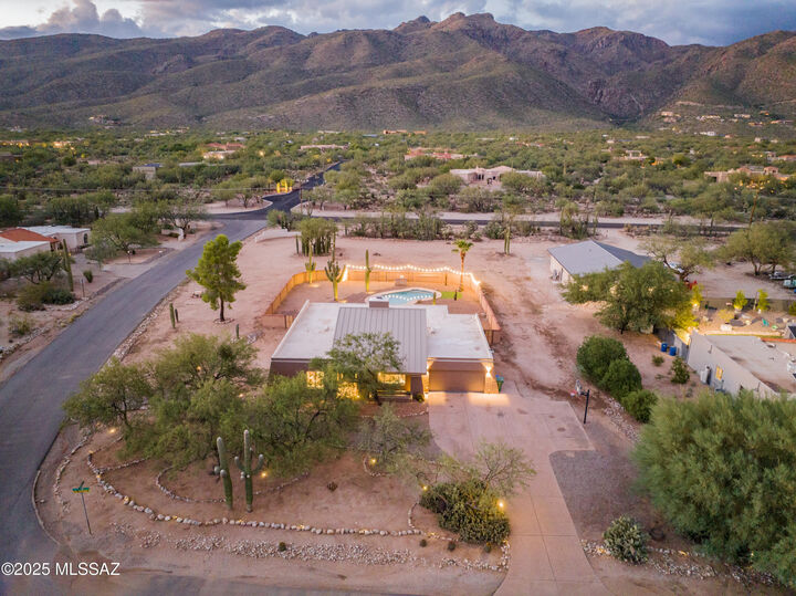 Property Photo:  11401 Placita Madre  AZ 85749 