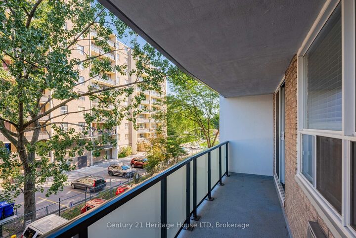 Property Photo: 359 Geneva Street 303 ON L2N 2G5