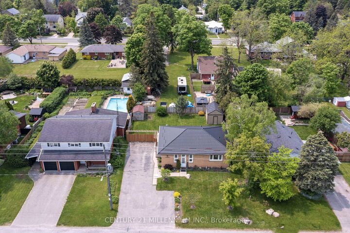 Property Photo:  214 Daniel Street  ON N0B 1T0 