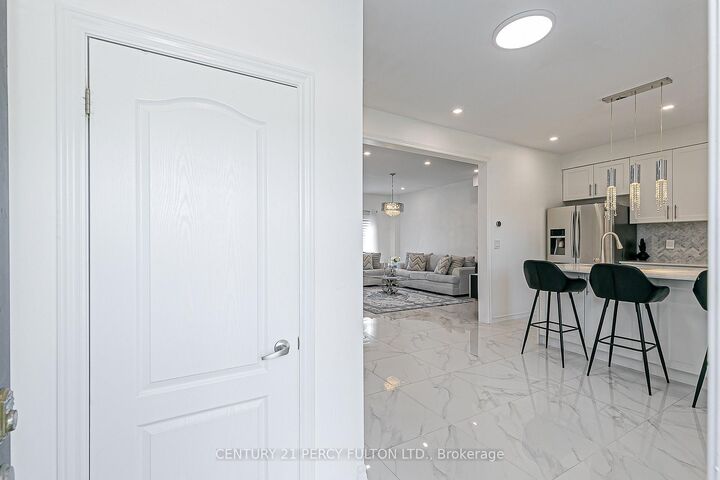 Property Photo: 29 Vettese Court ON L6B 0V6