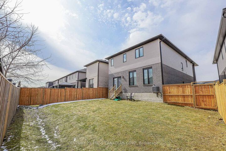 Photo de la propriété:  3436 Emilycarr Lane  ON N6L 0A3 