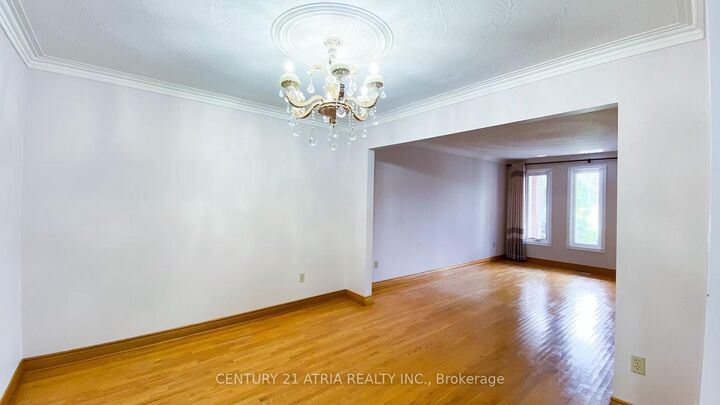 Property Photo: 8 Purcell Square ON M1V 3Y3