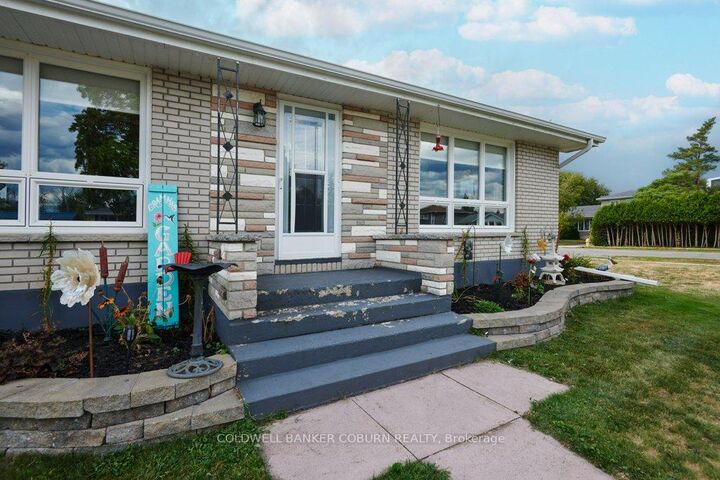 Property Photo: 71 Fifth Street E ON K0C 1X0