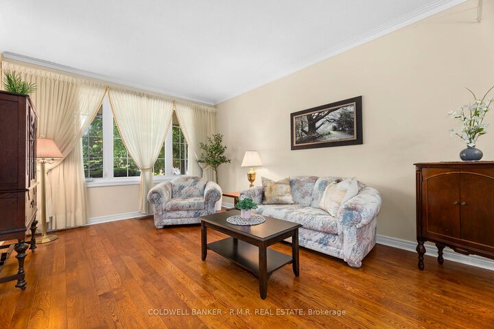 Property Photo:  39 Ewen Drive  ON L9P 1L5 