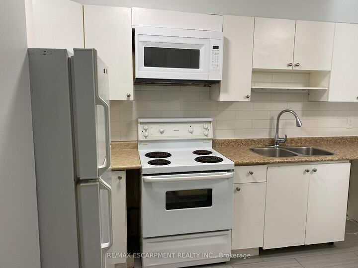 Property Photo:  50 Mississauga Valley Boulevard 120  ON L5A 3S2 