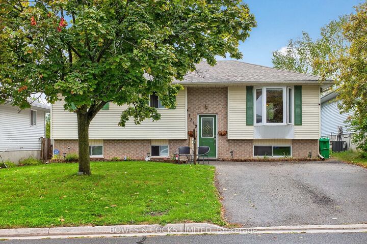 1349 Tudor Crescent  Peterborough ON K9L 1X1 photo