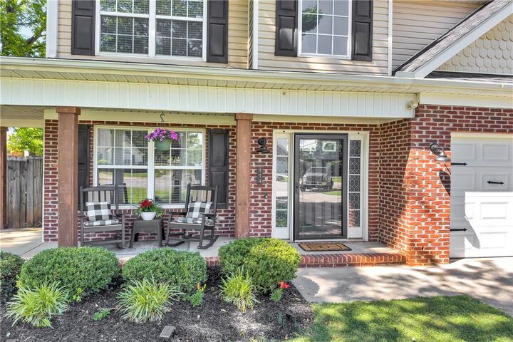 Property Photo: 114 Thorncliff Place SC 29625
