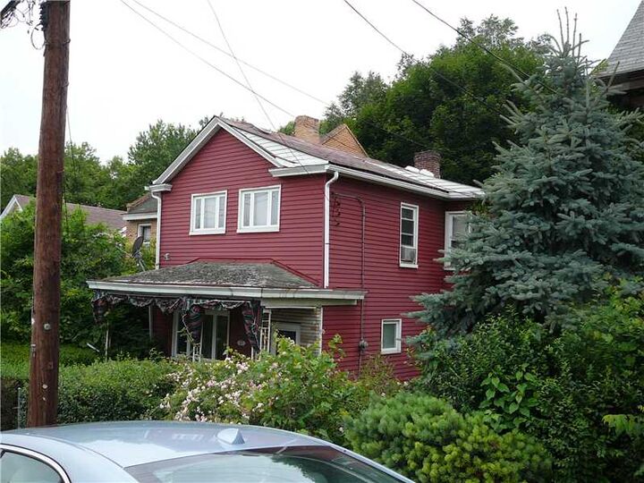 Property Photo: 87 S Sylvania Ave 87 PA 15210