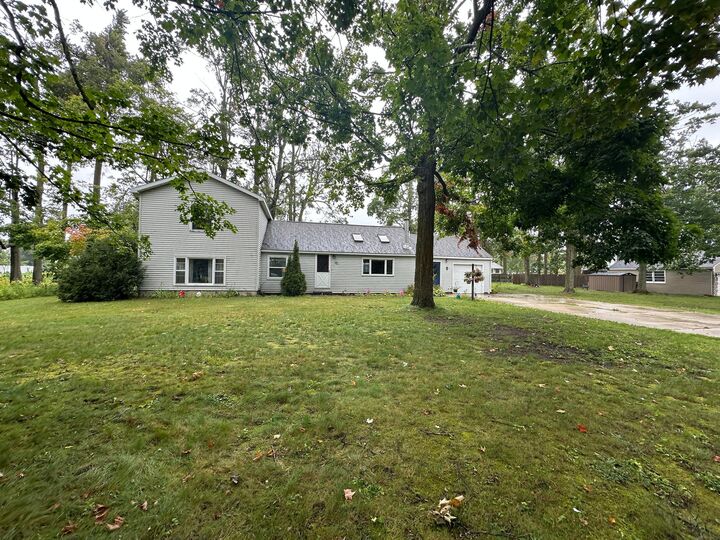 549 E Sheldon Street  Gaylord MI 49735 photo