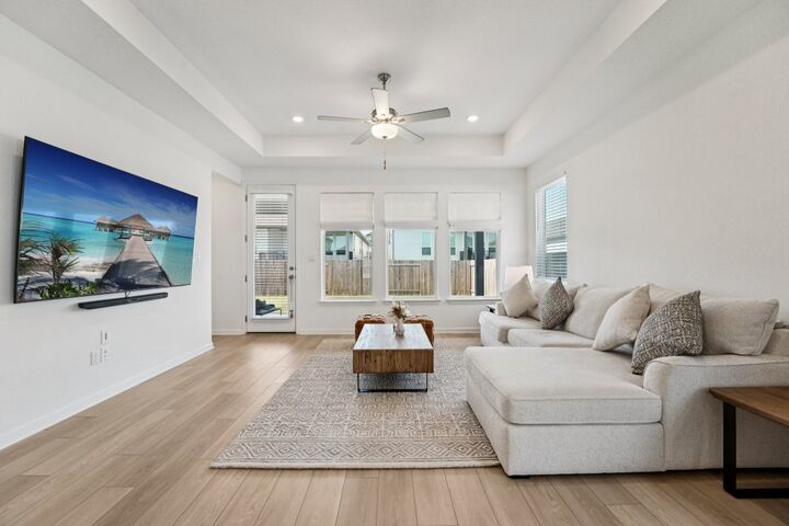 Property Photo: 6411 Dragride Road TX 78610