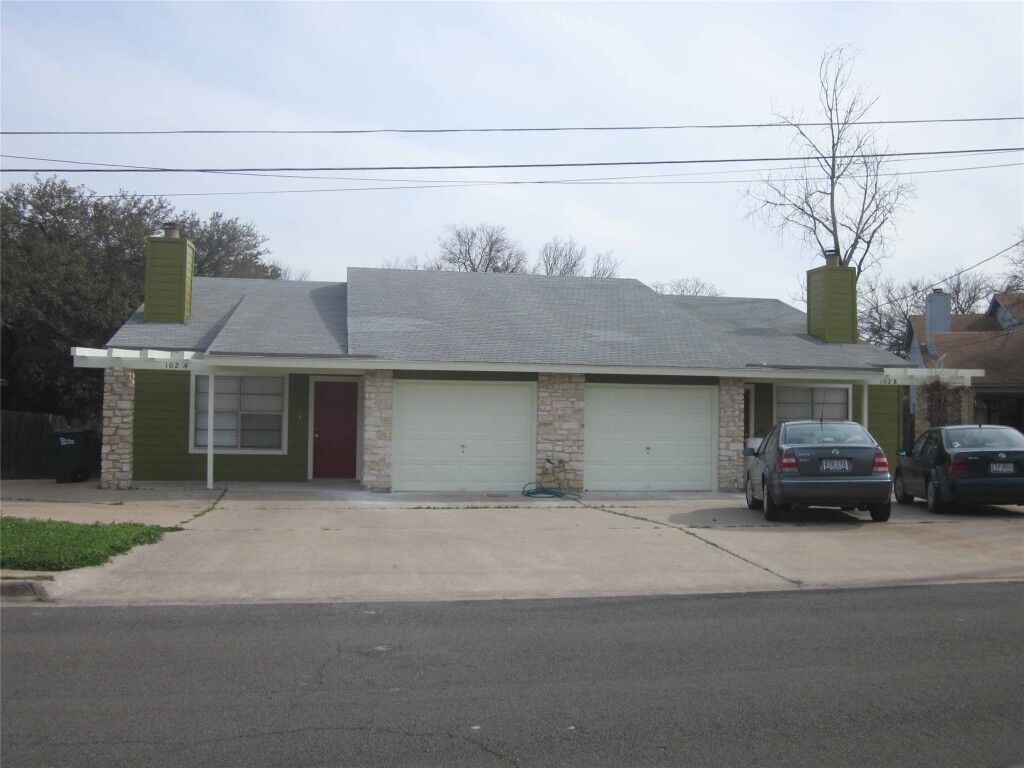 Property Photo: 102 Verna Spur A TX 78628