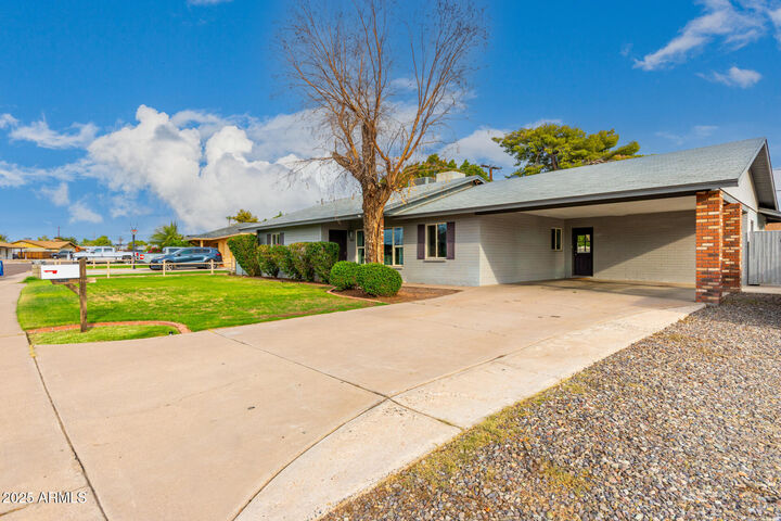 Property Photo: 2509 W Village Drive AZ 85023