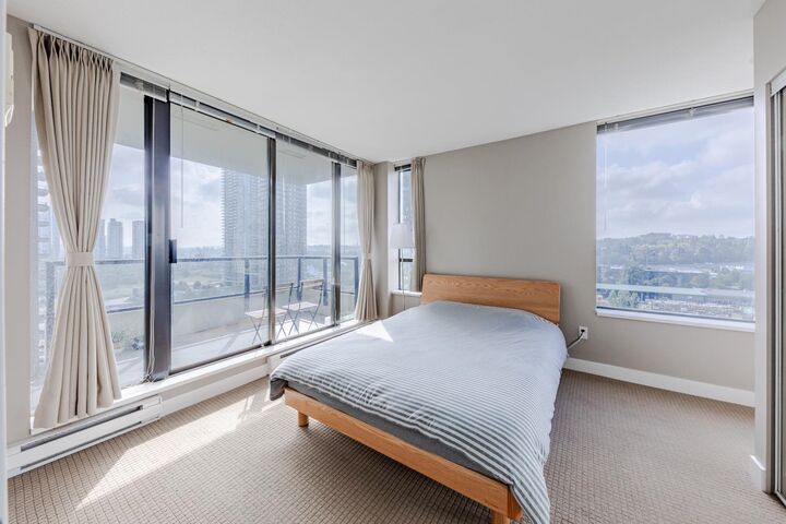 Photo de la propriété:  4182 Dawson Street 1602  BC V5C 0A2 
