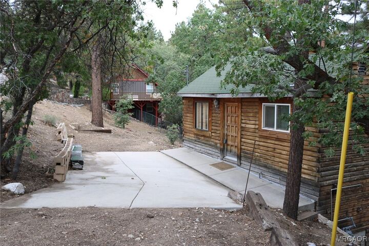 Property Photo: 1247 Piney Ridge Place CA 92333