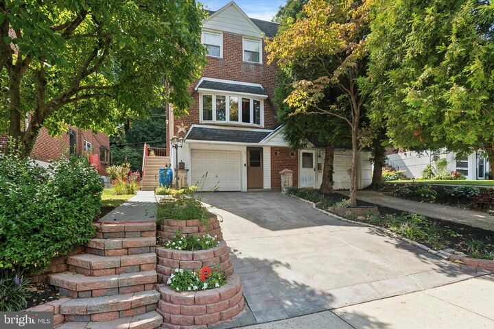 7224 Valley Avenue  Philadelphia PA 19128 photo