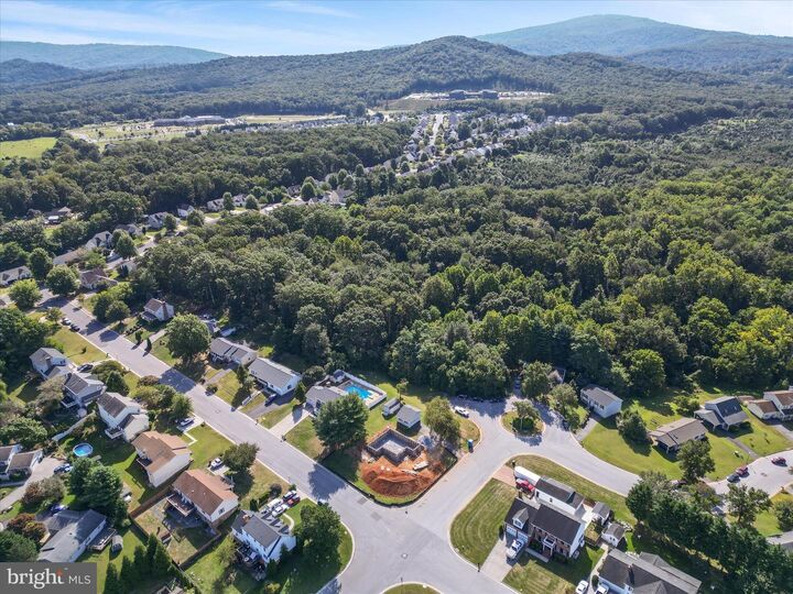 Property Photo: 1047 Goodview Drive VA 22630