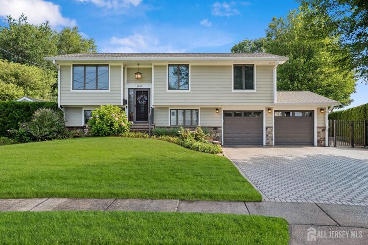 Property Photo: 1453 Tooz Place NJ 07080