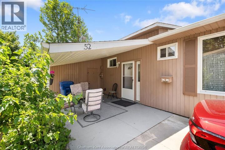 Photo de la propriété: 22220 Charing Cross Road 52 ON N7M 5V8