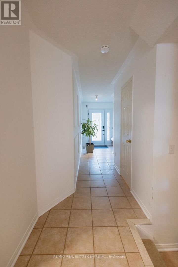 Property Photo:  5134 Silvercreek Drive  ON L7L 6K6 