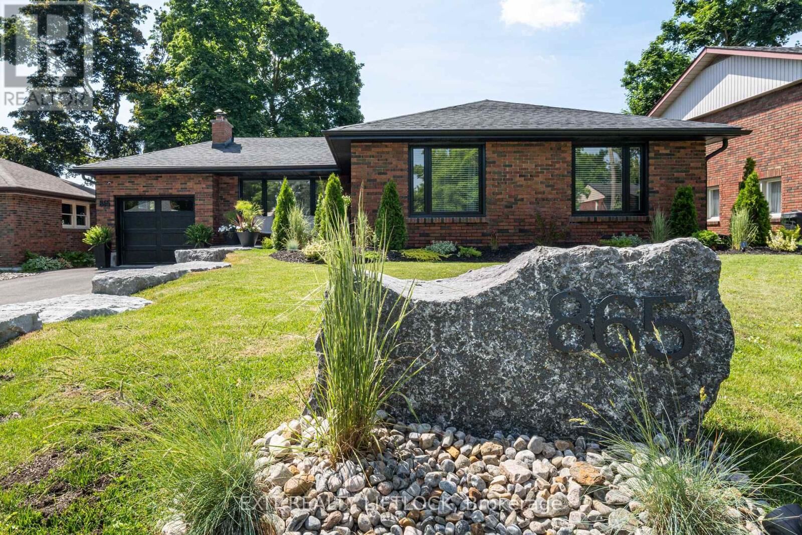 Property Photo: 865 Kensington Drive ON K9J 6J8