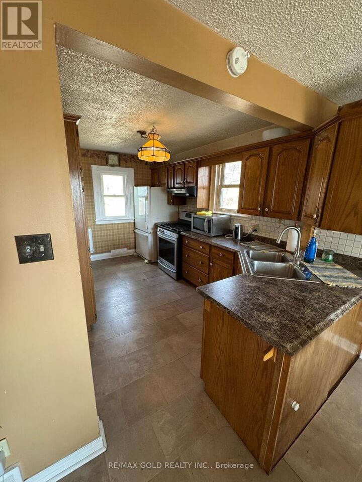 Property Photo: 329 George Street ON N5L 1C5