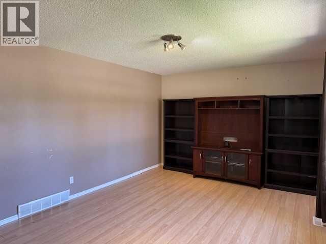 Property Photo:  10203 103 Street  AB T0H 1Z0 