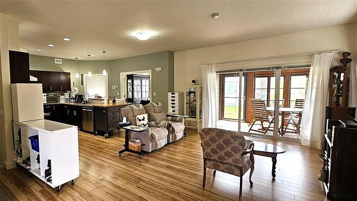 Photo de la propriété: 100 Barnes Street MB R3T 2R5