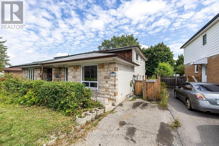 Property Photo:  6872 Darcel Avenue  ON L4T 2W5 