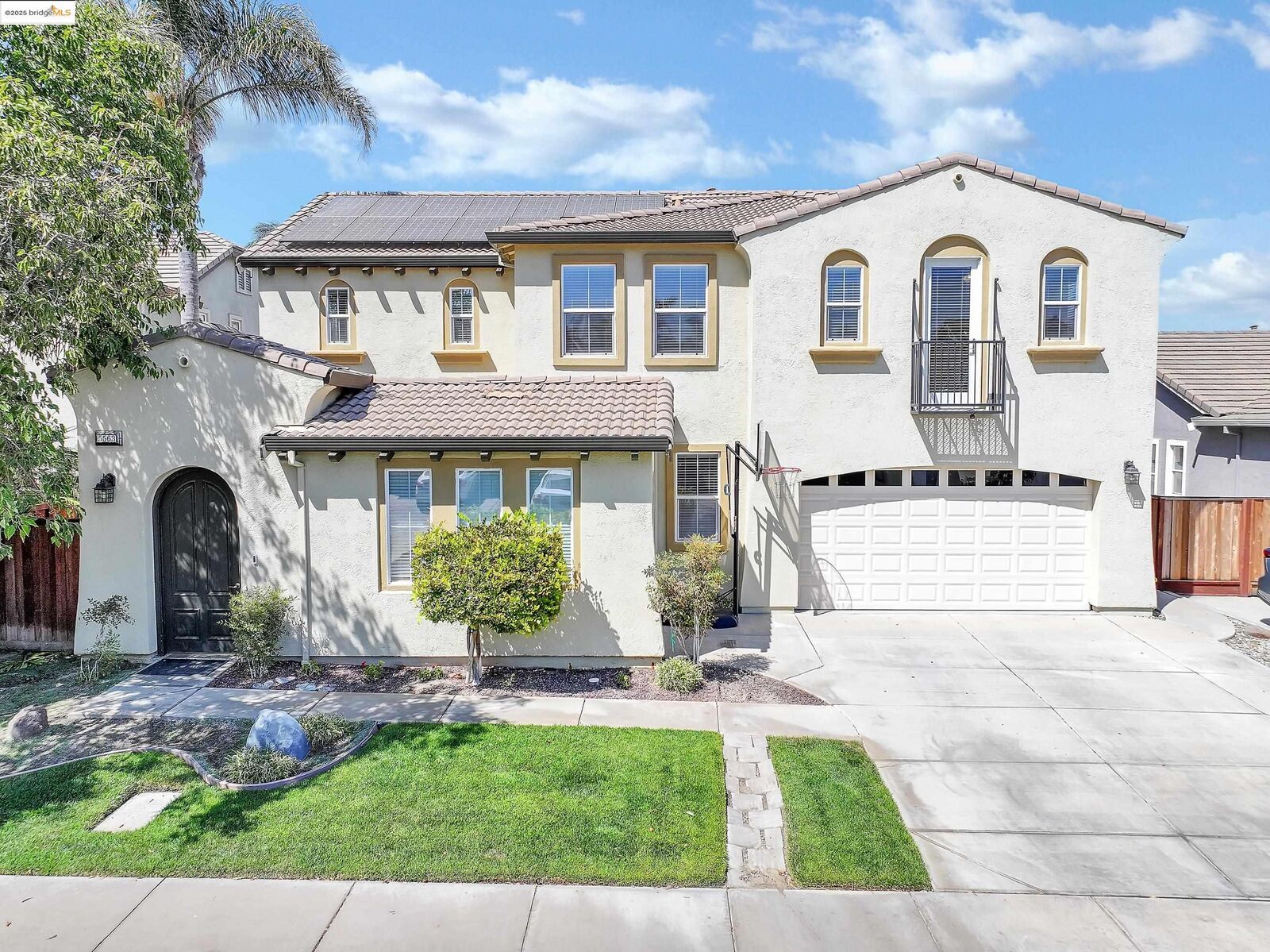 Property Photo: 5563 Arcadia Cir CA 94505