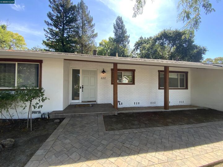 Property Photo:  632 Everett Dr  CA 94526 