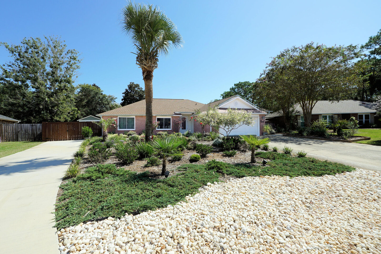 Property Photo:  4419 Southminster Circle  FL 32578 