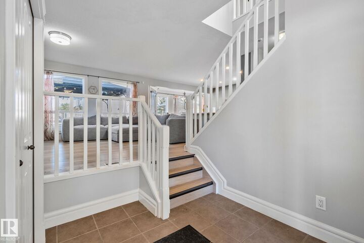Property Photo:  1131 117 Street SW  AB T6W 1W9 