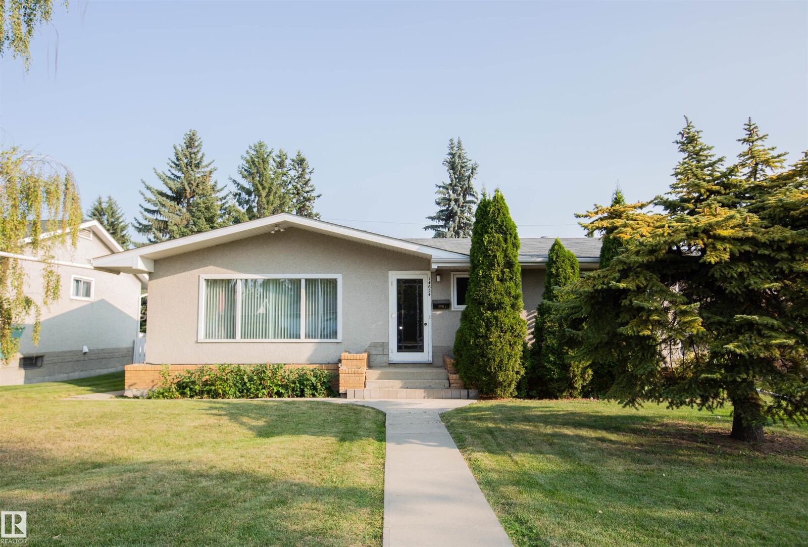Property Photo: 14624 87 Avenue NW AB T5R 4E4