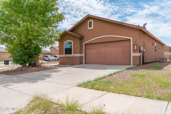 801 Desert Moon Drive  Horizon City TX 79928 photo