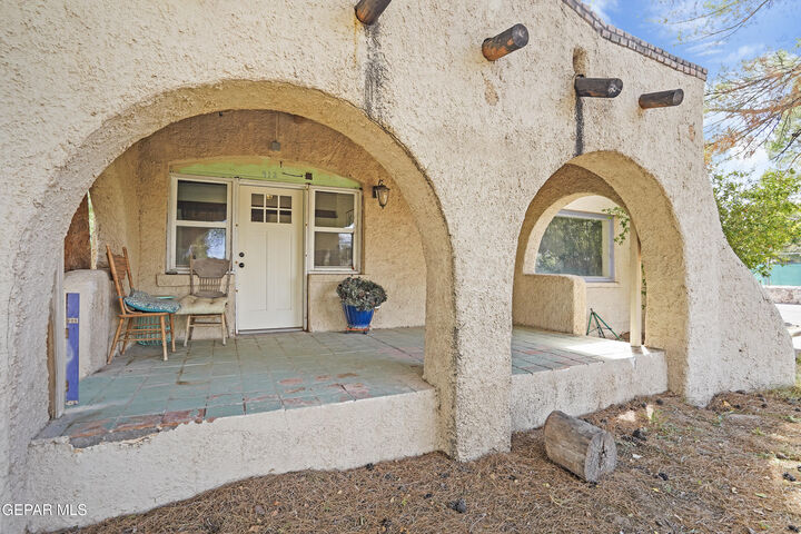 Property Photo:  932 W W Borderland Road  TX 79932 