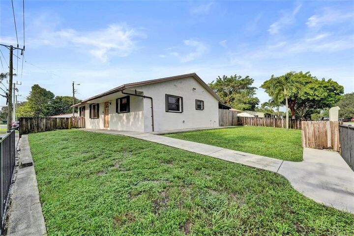 Property Photo: 7400 Raleigh St FL 33024