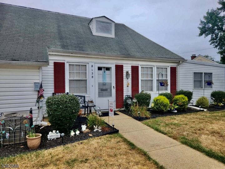 158 Pelham Ln B  Monroe Twp. NJ 08831 photo