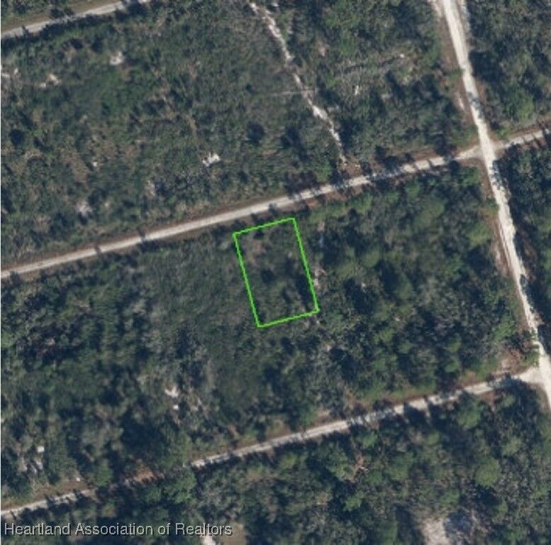 Property Photo: 3108 Hollow Oak Avenue FL 33852