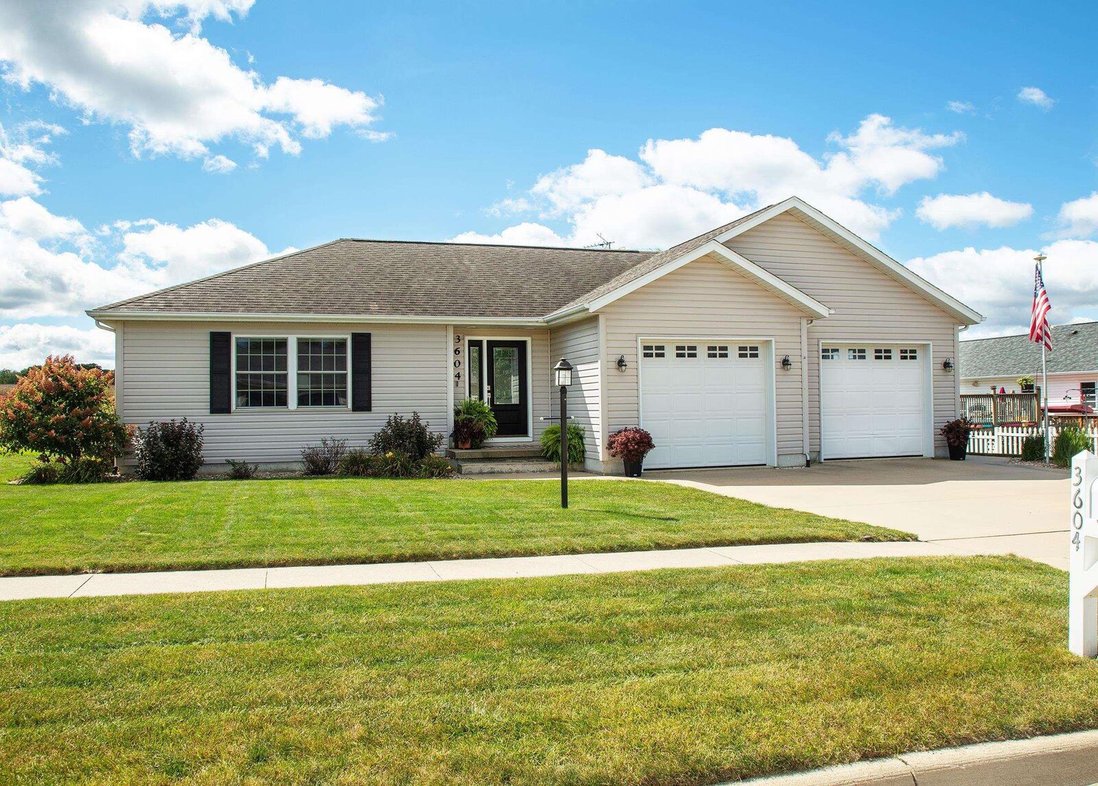 Property Photo: 3604 Monaghan Dr IA 50677