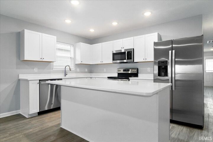 Property Photo: 761 S Magnolia Avenue IN 47670