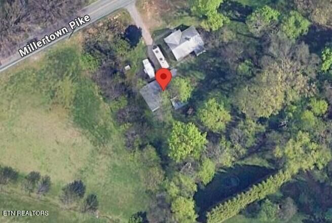 Property Photo: 4524 Millertown Pike TN 37917