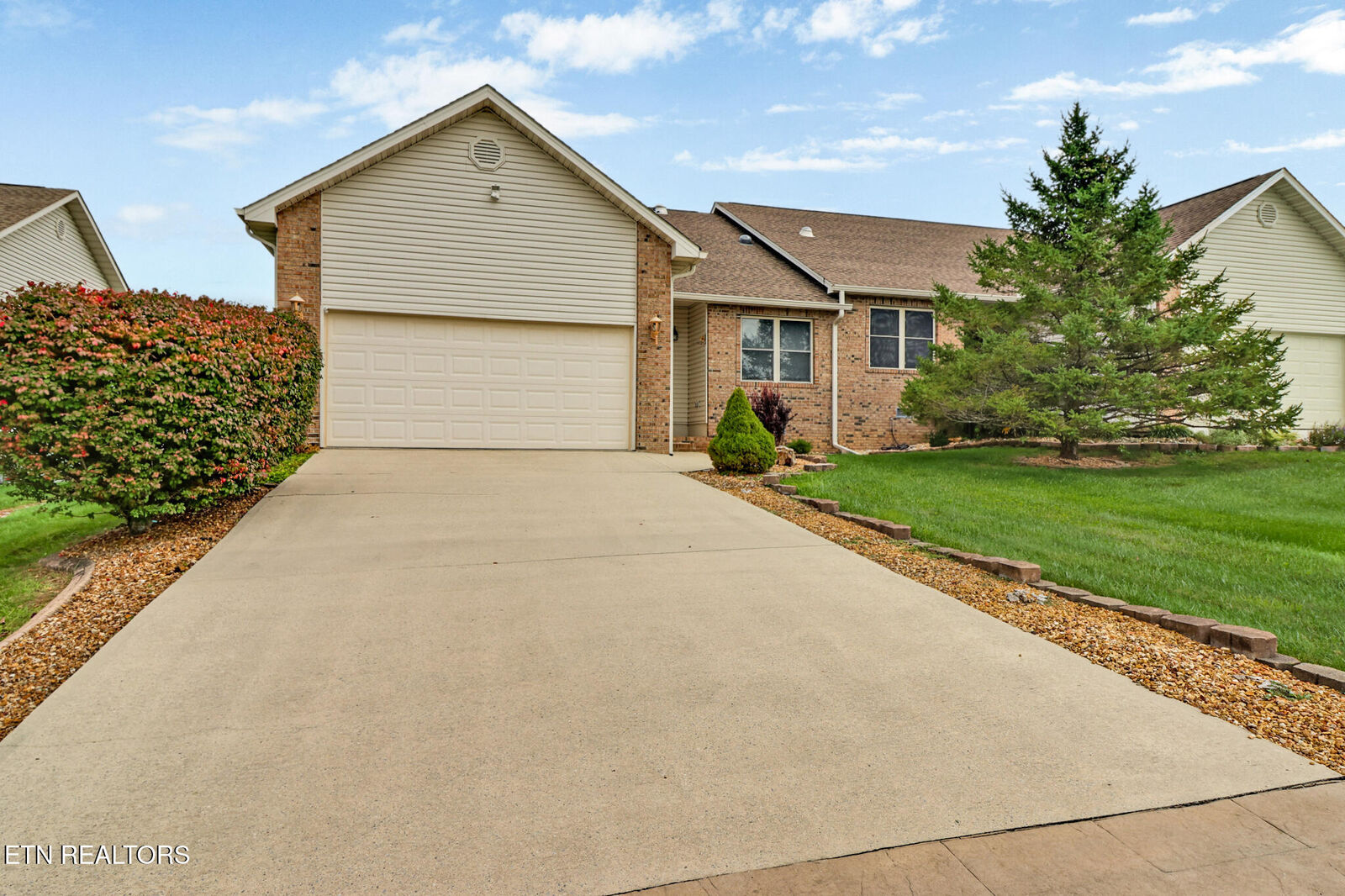 Property Photo: 162 Woodgate Drive TN 38571