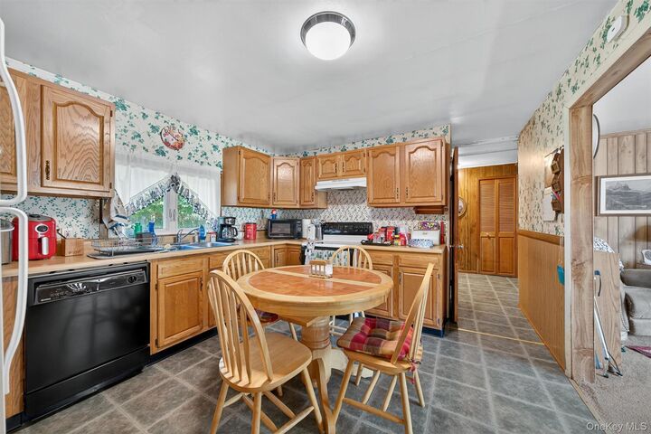 Property Photo: 202 Towne Road NY 12428