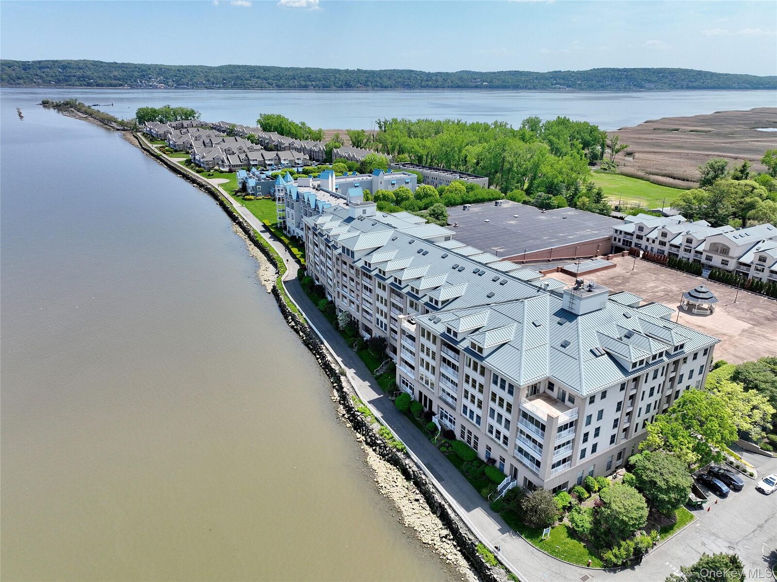 Property Photo:  307 Harbor Cove  NY 10968 